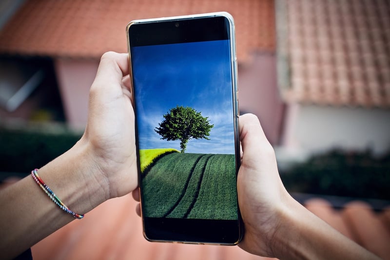 Bezel-Less Display